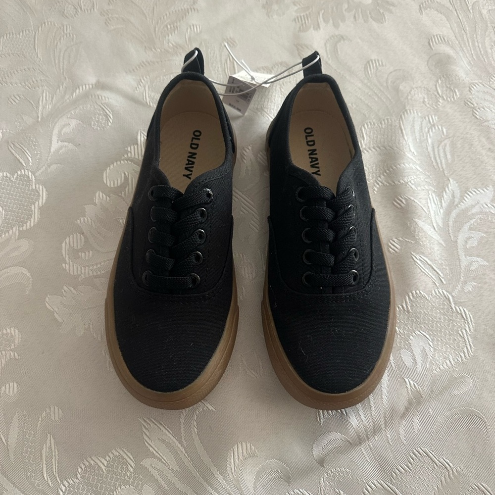 Old Navy boys Black Casual Shoes